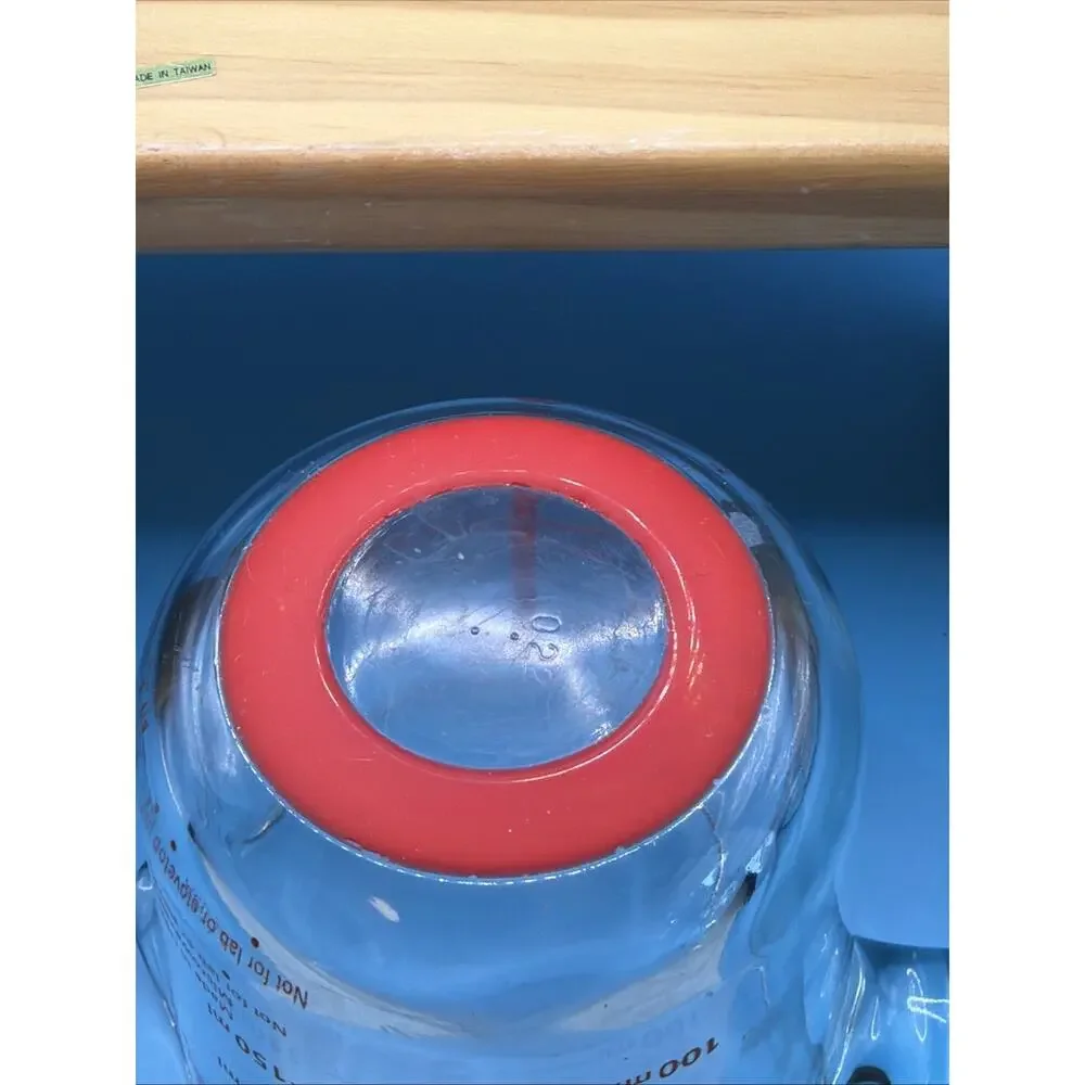 Vintage Pyrex Measuring 2 Cup 16 oz Red Letters & Hook Handle W/ Red Grip Ring